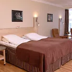 Scandic 4*